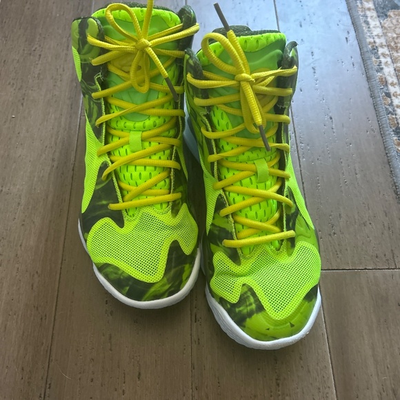 Under Armor Steph Curry - Picture 3 of 5